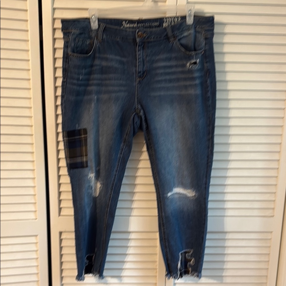 Distressed Ankle Jeans w Flannel Detail